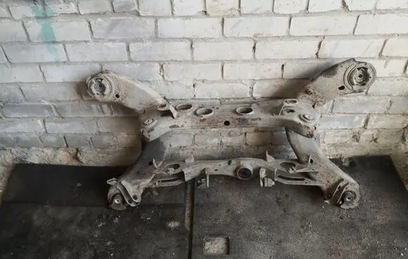 Chrysler 300 - 300C Rear subframe 4782324AF