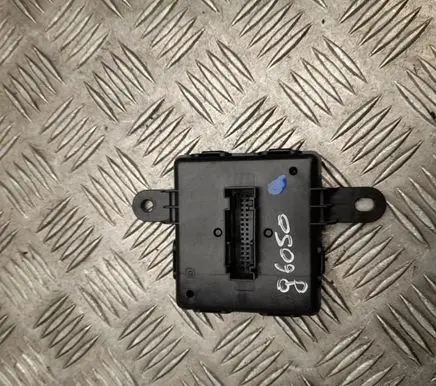 Audi A3 8Y Keyless (KESSY) go control unit/module 5WA959436B