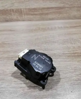 Peugeot 307 Air flap motor/actuator 91508UA25 EAM501