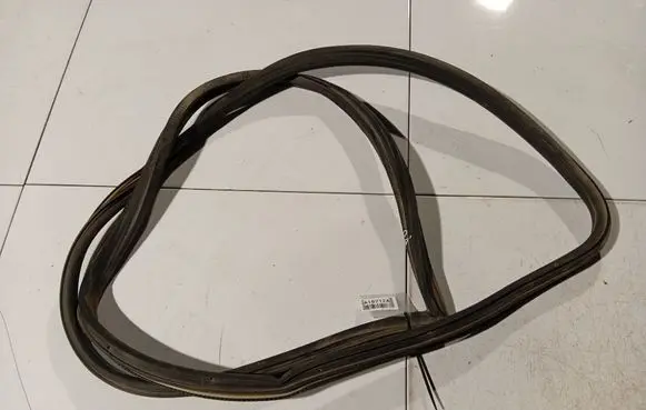 Audi 80 90 S2 B4 Rubber seal front coupe door 