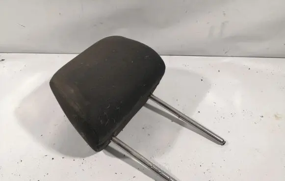 Volkswagen PASSAT B6 Front seat headrest 