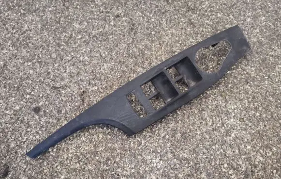 Hyundai i40 Front door window switch trim 