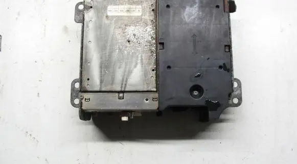 Head unit multimedia control