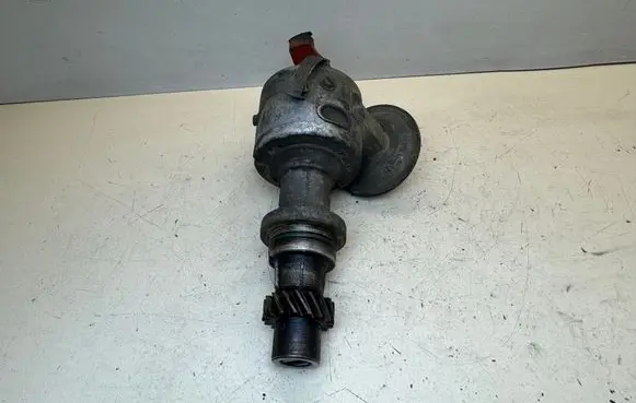 Volkswagen Golf II Spark distributor 050905205A 0237020140 Z415