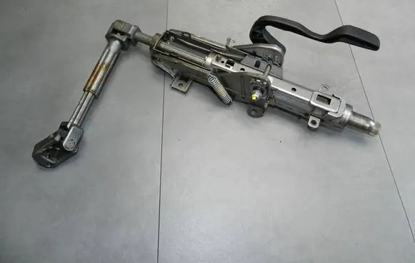 Steering wheel lock