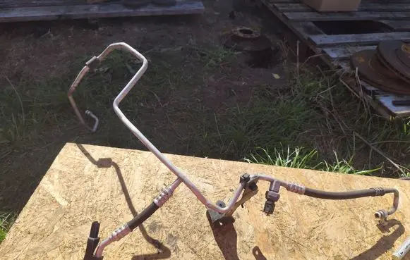 Air conditioning (A/C) pipe/hose