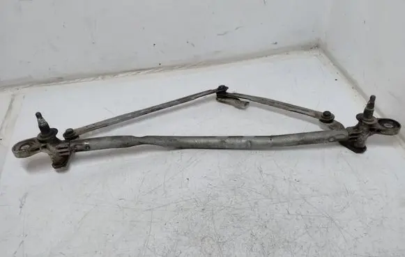 Mazda 3 I Front wiper linkage 