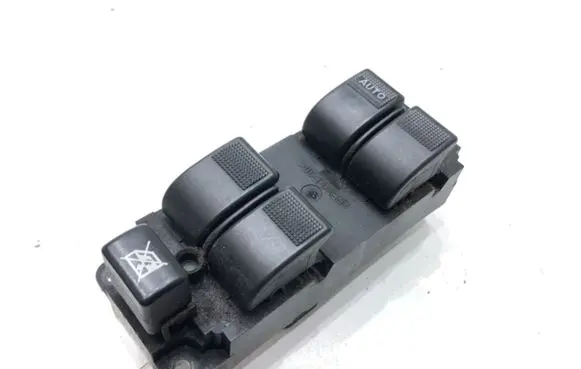 Mazda 2 Electric window control switch 05074535