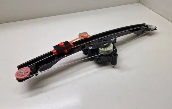 Front door window regulator with motor