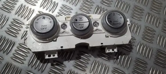 Mazda 6 Climate control unit e0002c