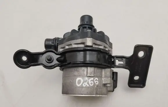 Chrysler Pacifica Electric auxiliary coolant/water pump 68237836AA