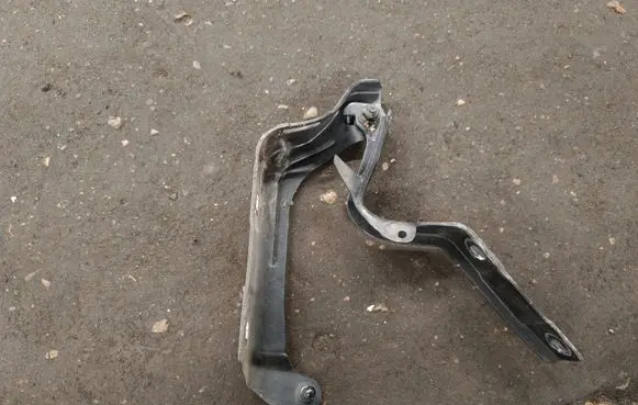 Maserati Ghibli Engine bonnet/hood hinges B430
