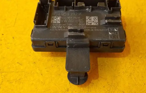 Skoda Octavia Mk3 (5E) Door control unit/module 5Q4959392K