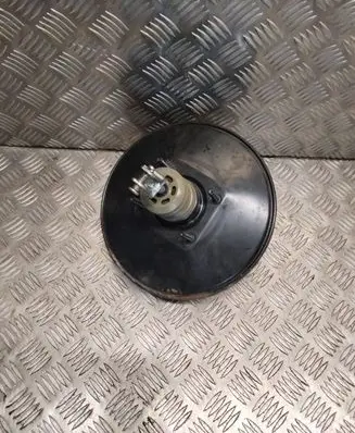 Toyota Yaris Brake booster 47200