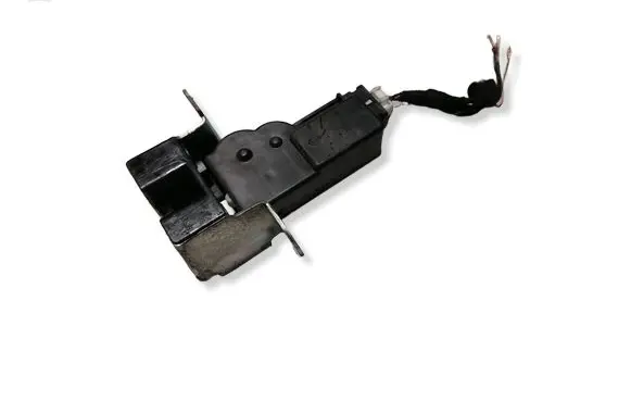 Chevrolet Captiva Tailgate window lock/catch/latch 