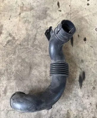 Nissan NV400 Air intake hose/pipe 165550008R