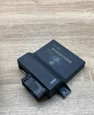 Audi A6 S6 C6 4F Gateway control module 4F0907468D 4F0910468A