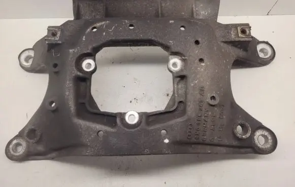 Audi A4 S4 B8 8K Gearbox mounting bracket 8K03999263AD