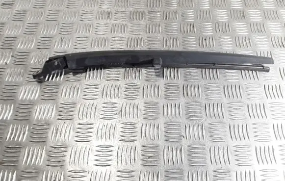Chevrolet Captiva Rear wiper blade arm