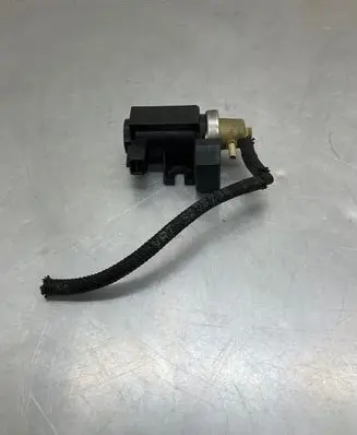 BMW 5 E60 E61 Turbo solenoid valve 7595374