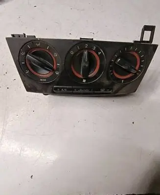 Mazda 3 I Climate control unit C5830