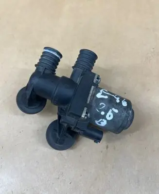 BMW 3 E46 Coolant heater control valve 8369805 1147412144