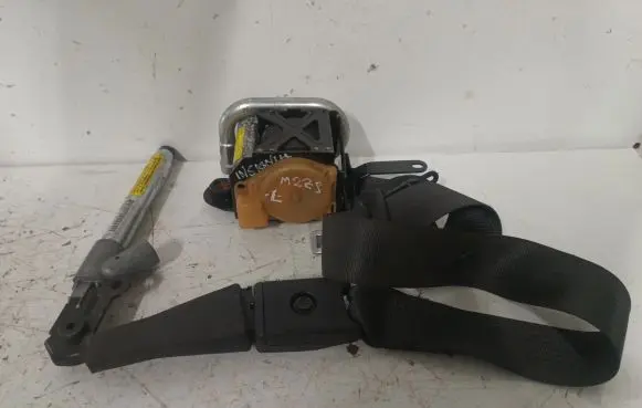 Opel Insignia A Front seatbelt 501OC1E1GE