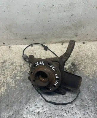 Opel Zafira B Front wheel hub