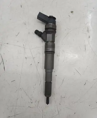 BMW 1 E81 E87 Fuel injector 0445110209
