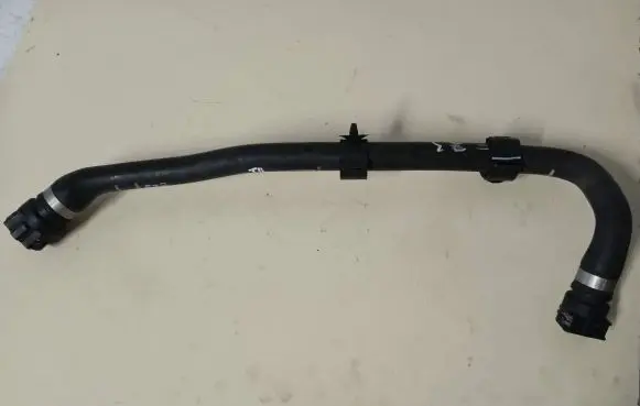 BMW 2 F22 F23 Engine coolant pipe/hose 8673993 1436378