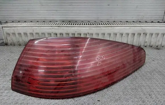 Peugeot 607 Rear/tail lights