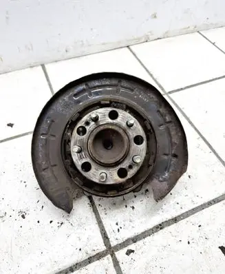Hyundai Tucson TL Rear wheel hub spindle/knuckle 