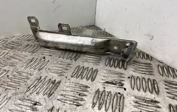 BMW 7 F01 F02 F03 F04 Radiator support slam panel bracket 7158893