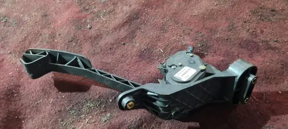 Volvo XC90 Accelerator throttle pedal 30683518