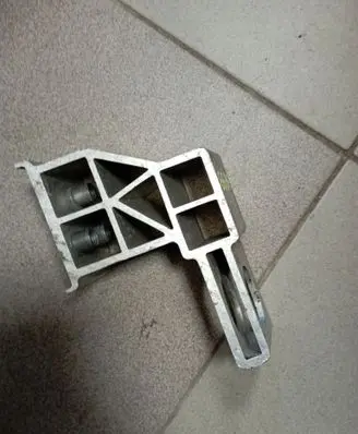 Mercedes-Benz GLC C253 Radiator mount bracket A2135010720