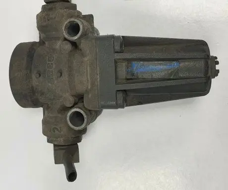 Mercedes-Benz Sprinter W906 Turbo solenoid valve A0054298444