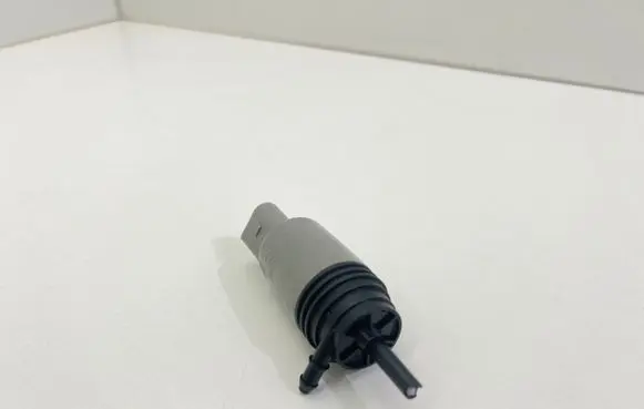 BMW 3 E92 E93 Windscreen/windshield washer pump 6934159 23557610