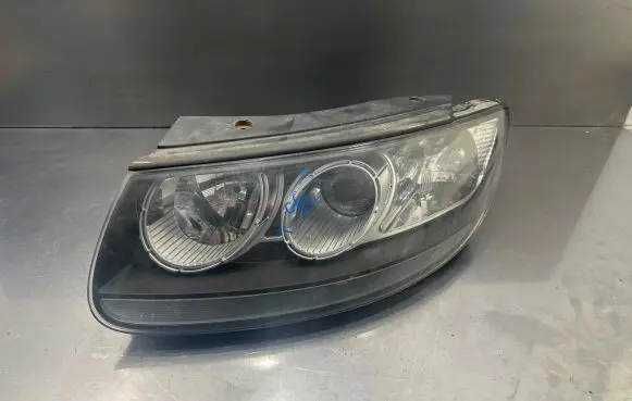 Hyundai Santa Fe Headlight/headlamp 921012bxxx