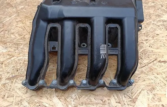 BMW 3 E90 E91 Intake manifold 7795393