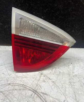 Tailgate rear/tail lights