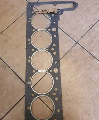 Mercedes-Benz 200 300 W123 Other cylinder head part 