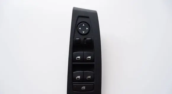 BMW 2 F46 Electric window control switch 9208111