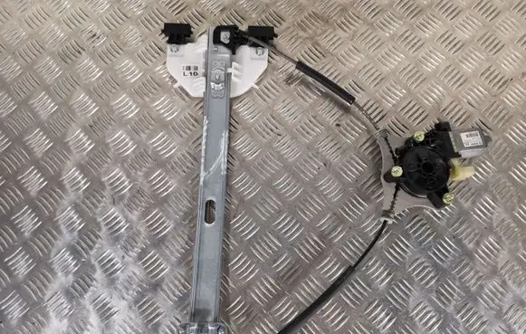 KIA Stonic Front door window regulator with motor 82450H8000