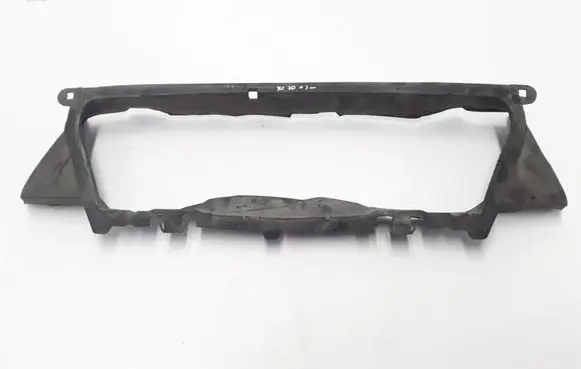 Volvo XC70 Intercooler air channel guide 9190983