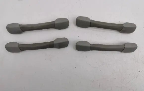 Lexus IS 220D-250-350 A set of handles for the ceiling 5746123030