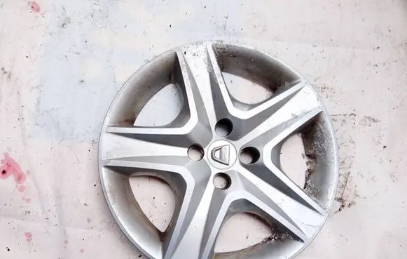 Dacia Sandero R16 wheel hub/cap/trim 403154000R 403151369R