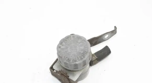 Honda Civic Brake fluid reservoir 