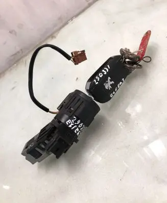 Peugeot Expert Ignition lock 9663123380