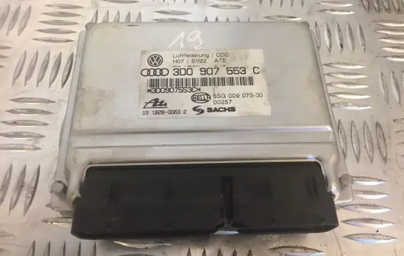 Volkswagen Phaeton Air suspension control unit module (rear) 3D0907553C