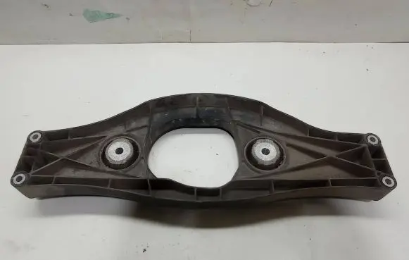 Mercedes-Benz S W222 Rear differential/diff mount bracket A2223520000